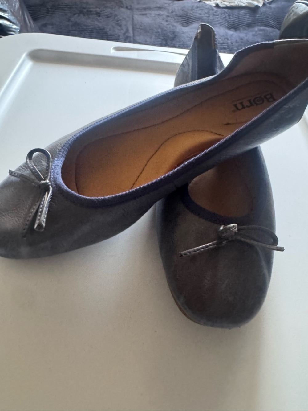 Born Gray Leather Ballet Flats with Bow Accent size 8.5